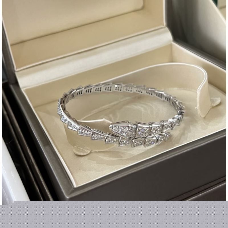 B*l*ai bracelets